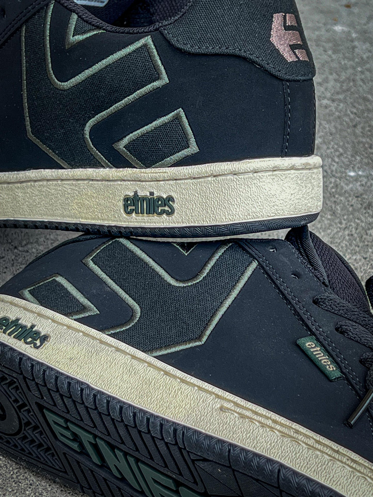 ETNIES FADER