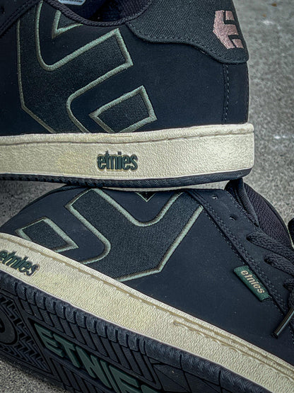 ETNIES FADER